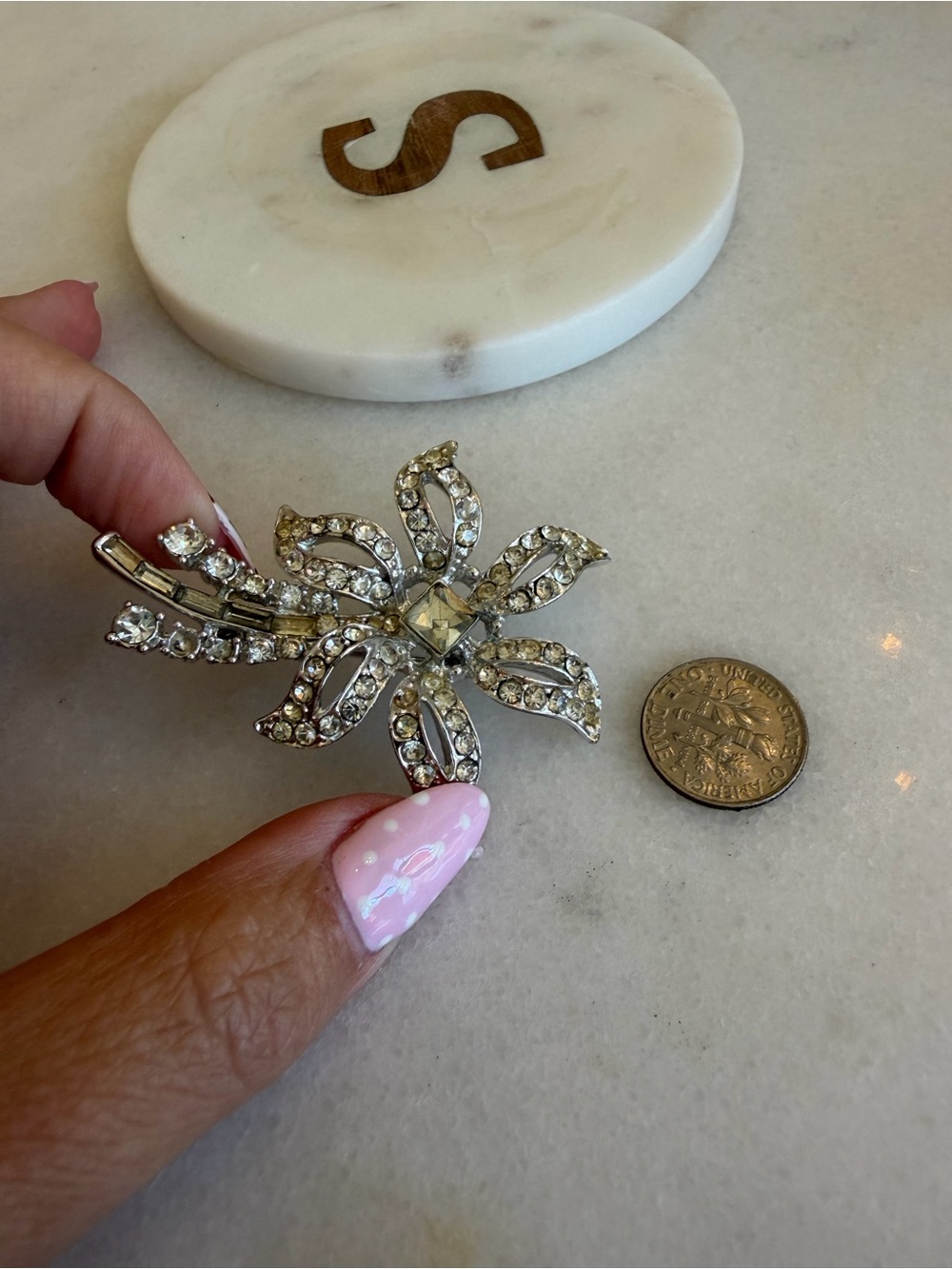 Crystal Flower Brooch Pin in Silver Tone - Picture 4 of 4